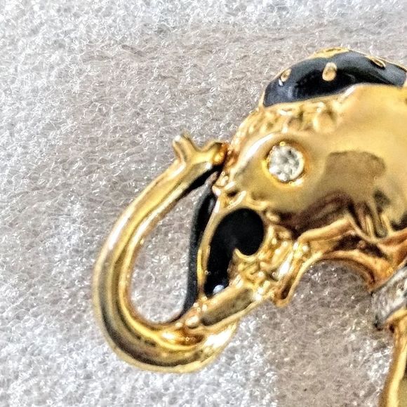 2 1/2" Crystal and Black Enamel Gold tone Elephant - Picture 3 of 8